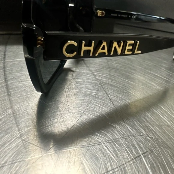 COPY - Authentic Chanel sunglasses - Picture 10 of 11